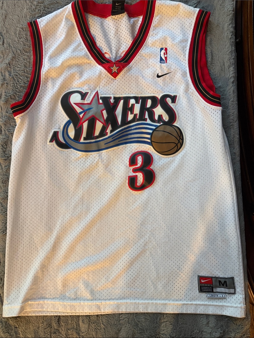 Nike White, Red & Black Philadelphia 76ers #3 Iverson Basketball Jersey